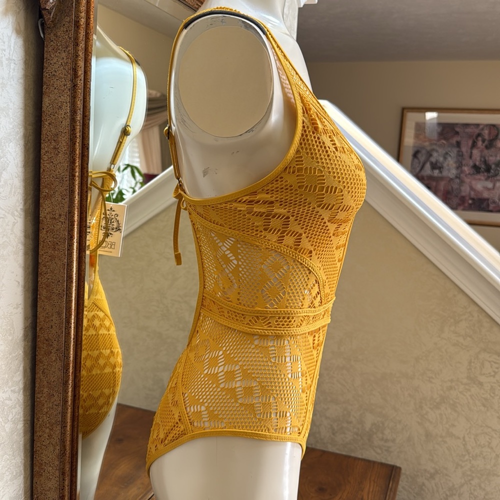 New BECCA Mustard Yellow Lace One Piece Swimsuit. Sz L. Ladder cutout in front. - Picture 14 of 15